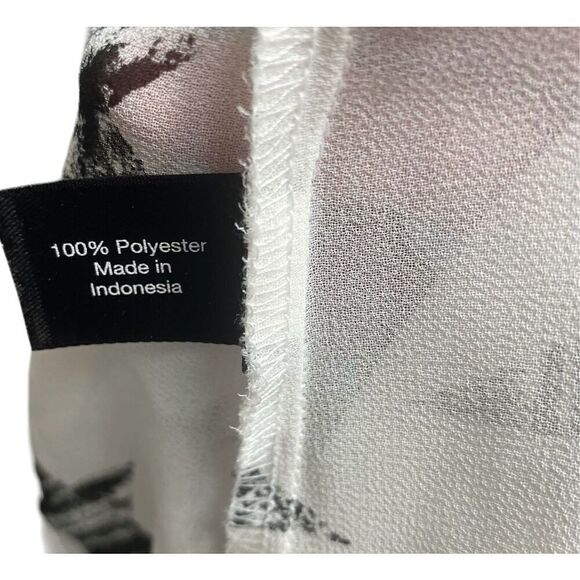 Lane Bryant Women's White Blue Star Print Button-Down Sheer Blouse Size 22/24 - Picture 4 of 5